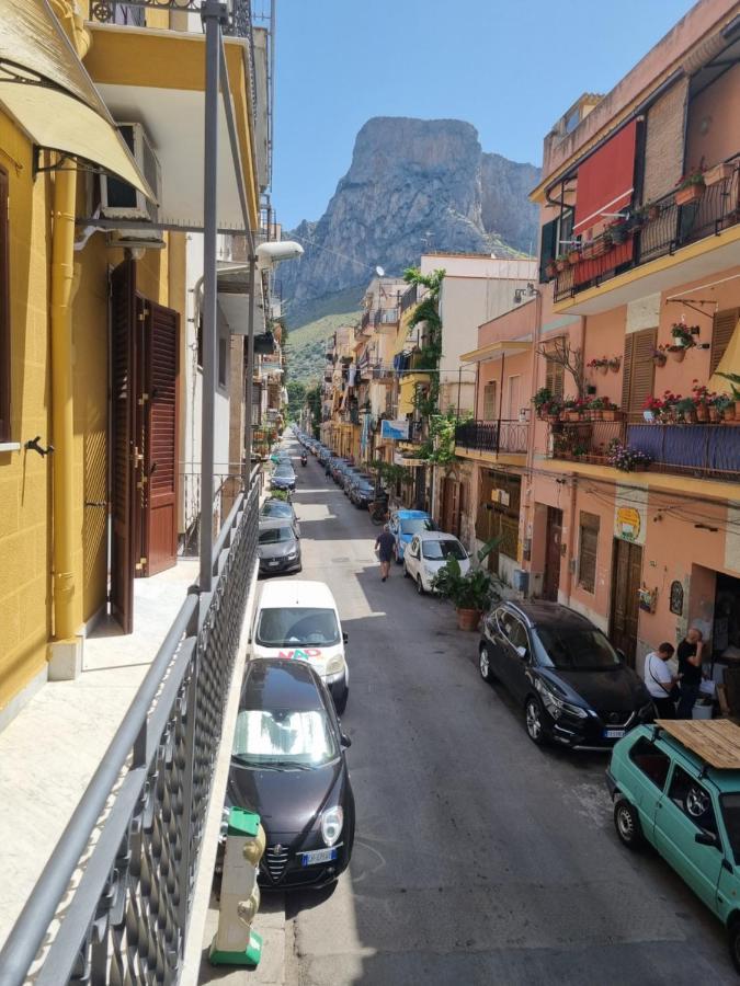 L'Angolo Dei Barcaioli Apartment Palermo Luaran gambar